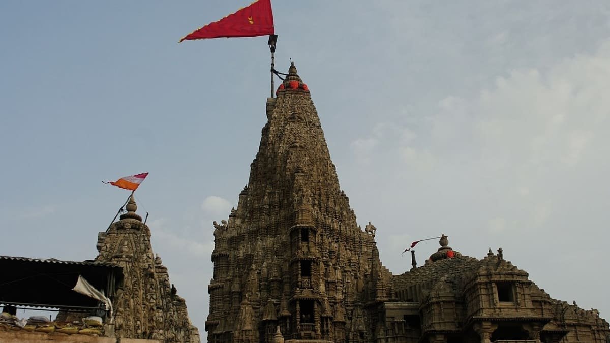 Dwarkadhish Temple Dwarka Gujarat:द्वारकाधीश मंदिर