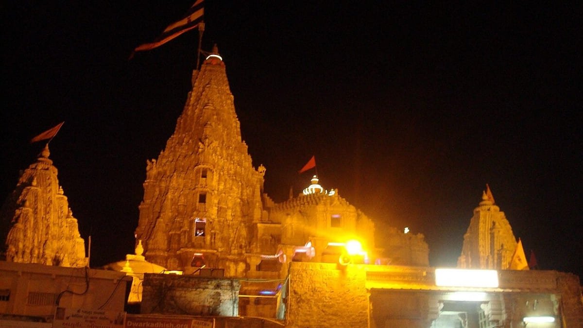 Dwarkadhish Temple Dwarka Gujarat:द्वारकाधीश मंदिर