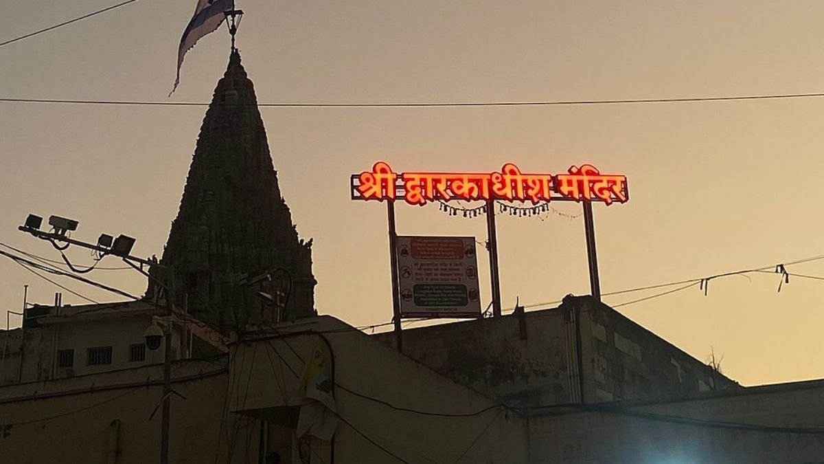Dwarkadhish Temple Dwarka Gujarat:द्वारकाधीश मंदिर